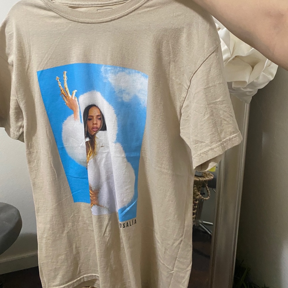 Rosalia graphic Tee